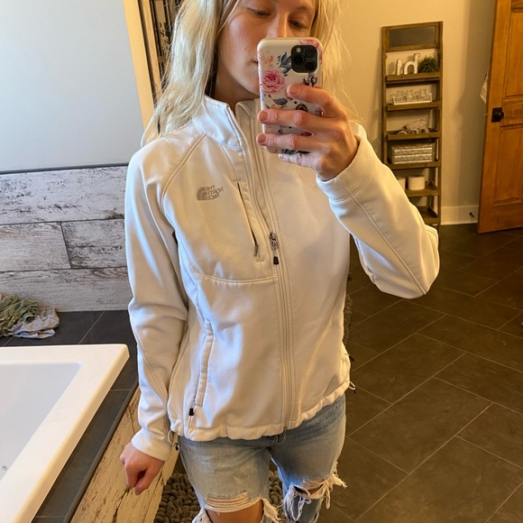 North face white jacket - Picture 1 of 1